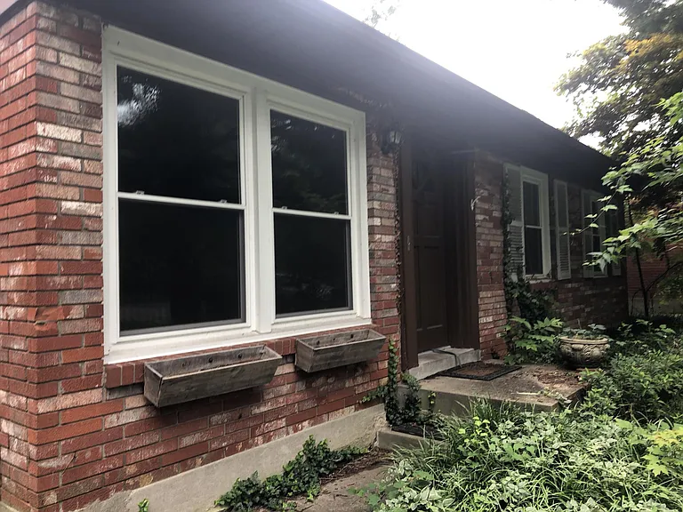 227 Blackburn Ave — Photo 1