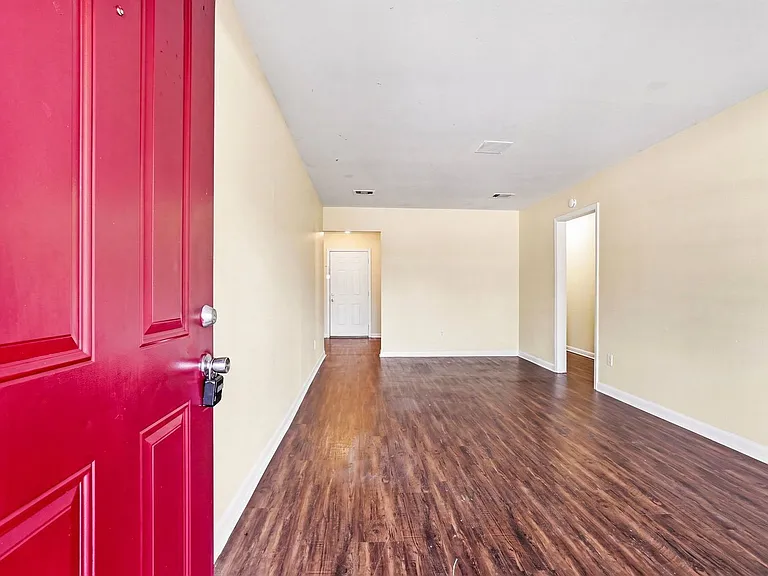 10227 Glenmawr Dr — Photo 4