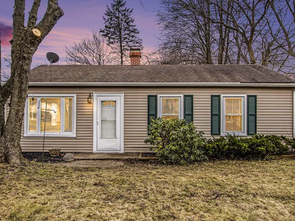 2404 Ashton Ave, Kalamazoo, MI 49004