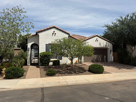 2nd image of 660 W Cantebria Dr