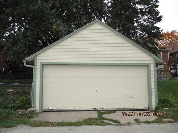3rd image of 1653 5th Ave