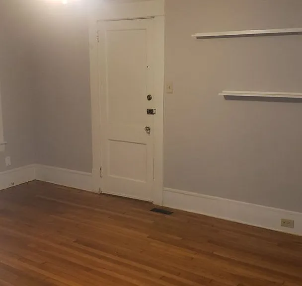 707 W Roanoke Park Dr #B — Photo 5
