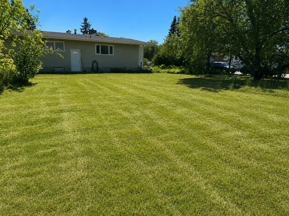 10531 152nd St NW, Edmonton, AB T5P 1Y7
