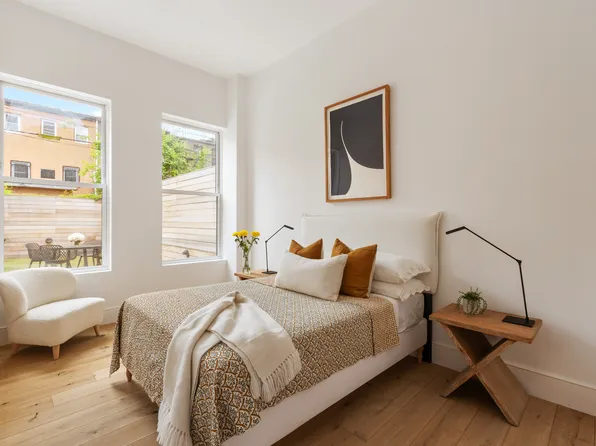 524 Halsey Street image 5 of 14