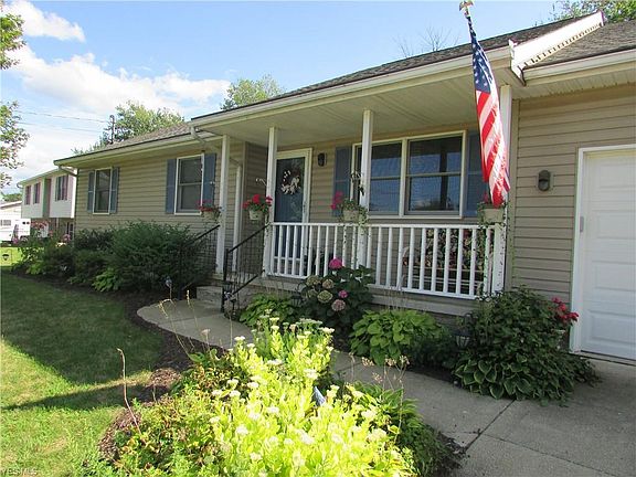 4th image of 1934 Lakeview Dr