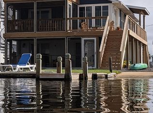 3027 3rd St, Surf City, NC 28445