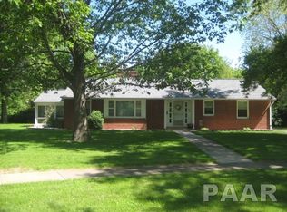 800 Crestview Dr, Washington, IL 61571