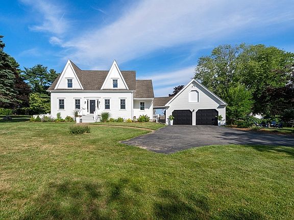 2nd image of 21 Hicks Point Rd