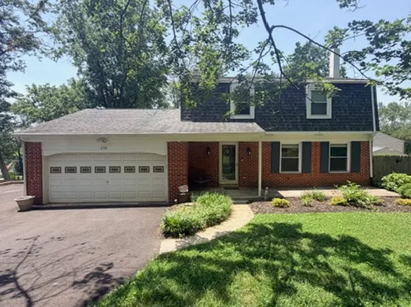 238 Pond Dr, Hockessin, DE 19707