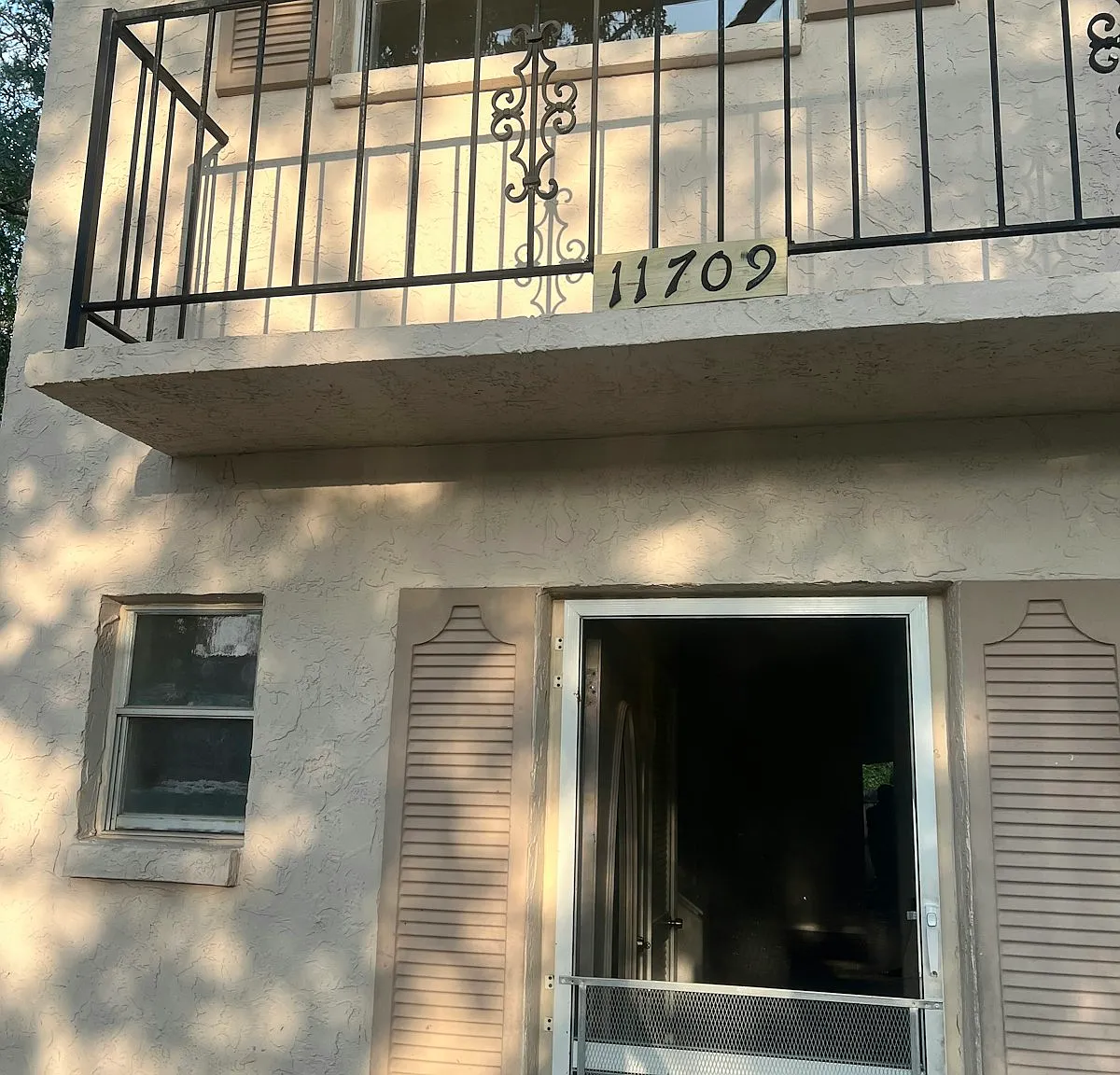 11709 Wesson Circle East — Photo 1