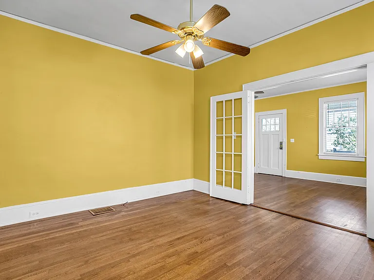 205 Croft St — Photo 10