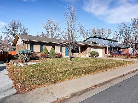 3rd image of 8563 E Saratoga Pl