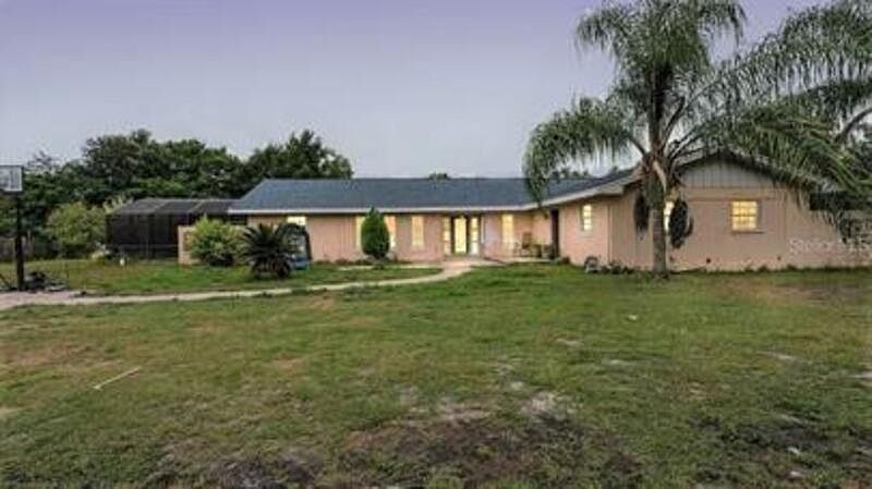 1st image of 1674 Louis Dr #1