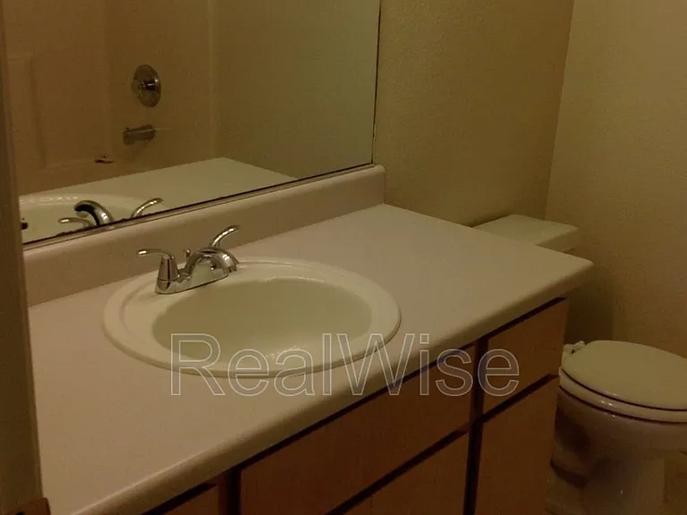804 Corey Dr — Photo 14