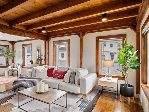 99 Loring Ave, Winchester, MA 01890