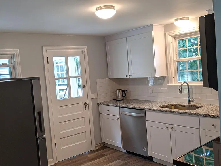 Kitchen Picture 2