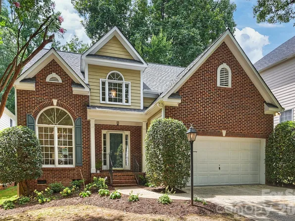 1912 Dearmon Dr, Charlotte, NC 28205
