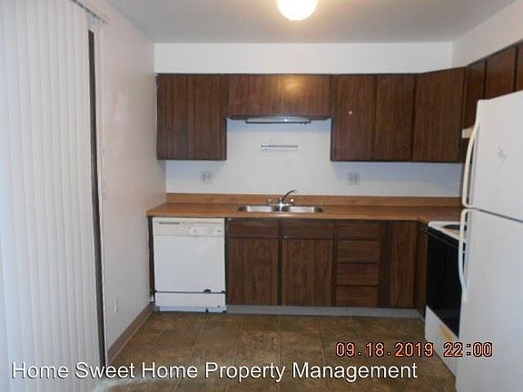3rd image of 1405 E Beacon Ave APT 9