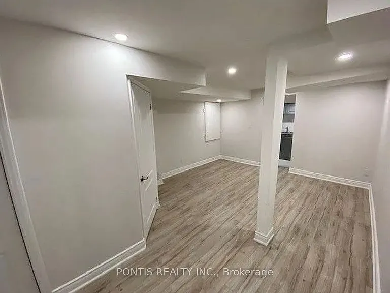 188 Holmes Cres #BASEMENT — Photo 3