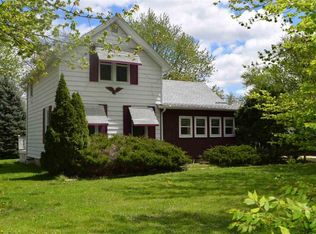 2804 Cedar Heights Dr, Cedar Falls, IA 50613