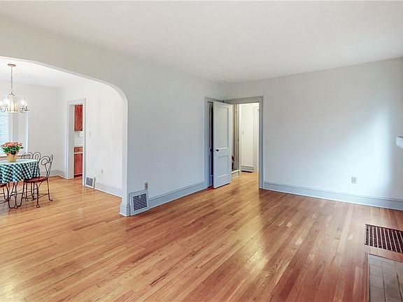 3rd image of 2551 Berk St