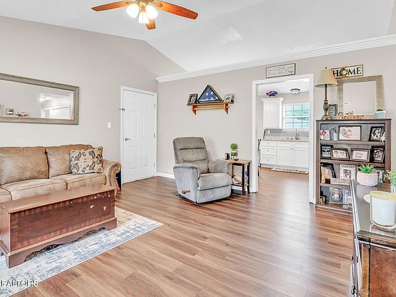 3rd image of 7157 Alice Springs Ln