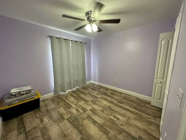 1230 Silverdale St — Photo 10