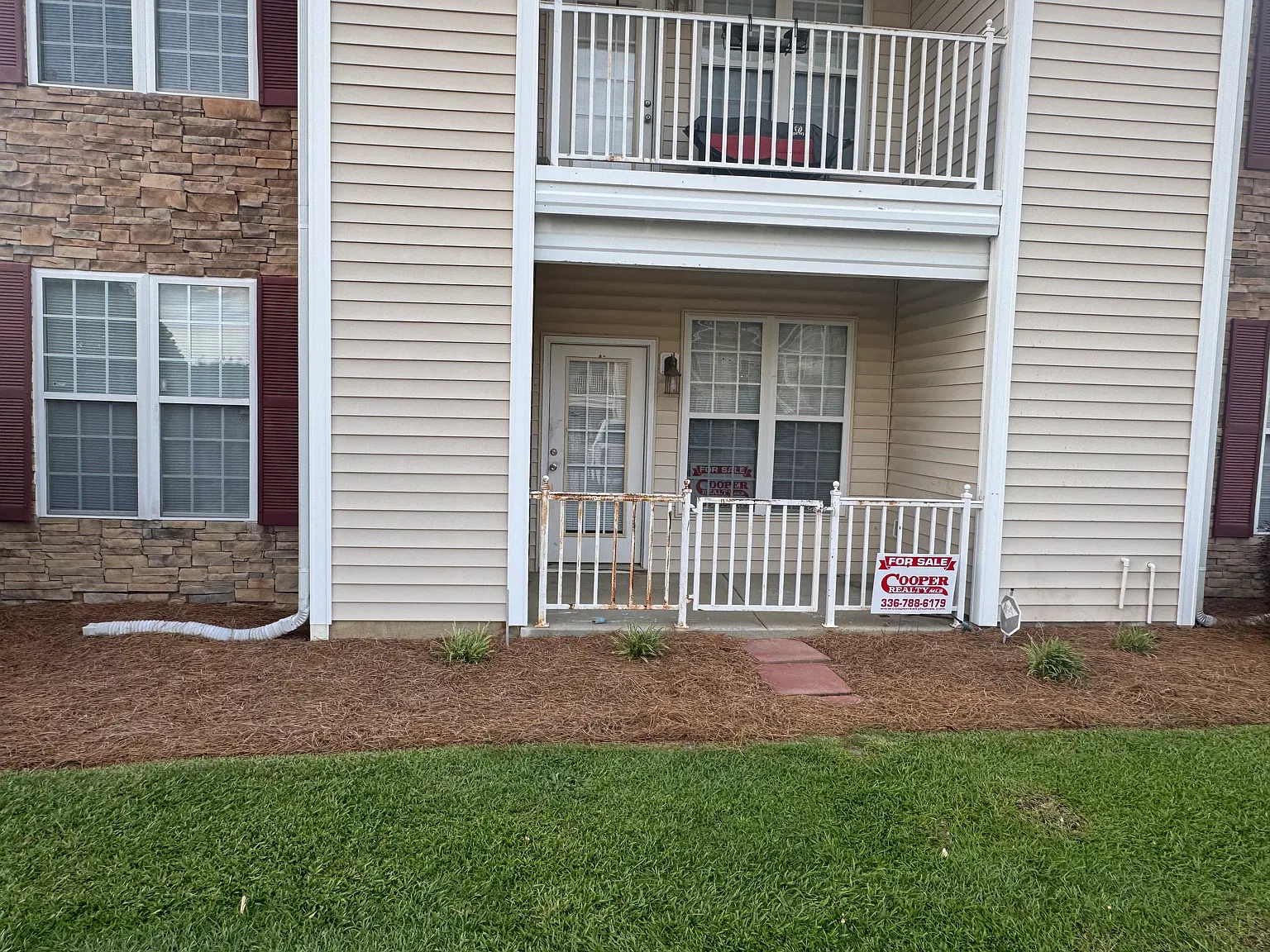 3 bed, 1400 sqft, $1,450 — Photo 2