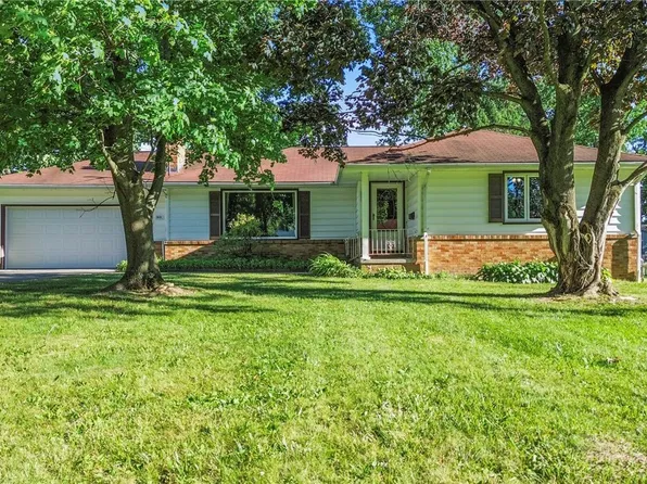 5635 Yorktown Ln, Youngstown, OH 44515