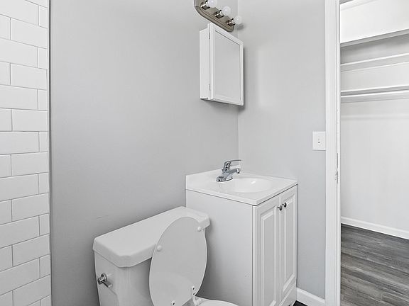 4th image of 1005 Dana Ave APT 23