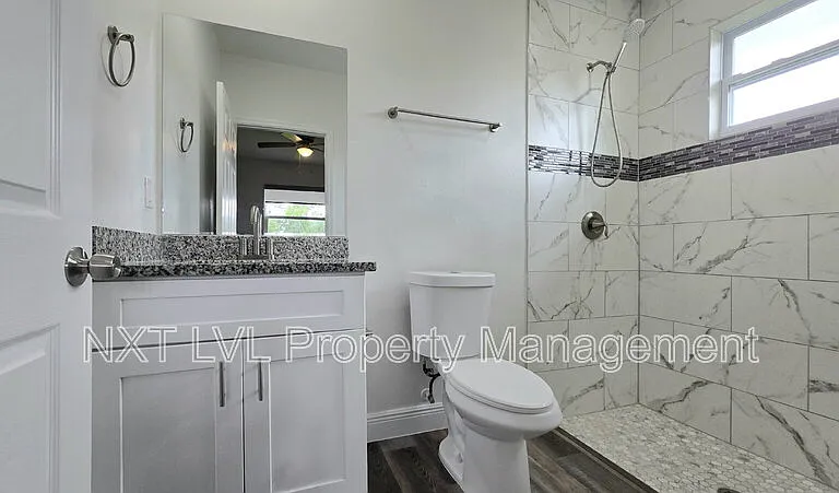 5050 Jones Dr — Photo 16