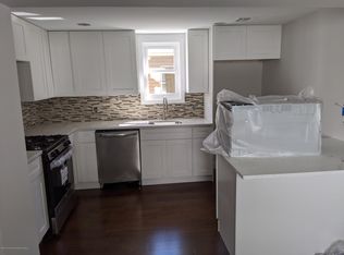 45 Oak St, Keyport, NJ 07735