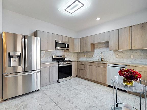 4th image of 1151 Townline ROAD #102