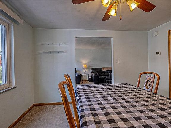 5th image of 4213 Willow Ave