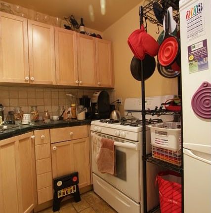 3rd image of 145 E 15th St APT 11E