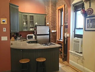 Rented by Nest Seekers International