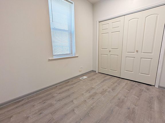 5th image of 4025 S Talman Ave Unit 1