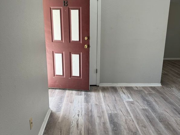 1005 E Division St APT D