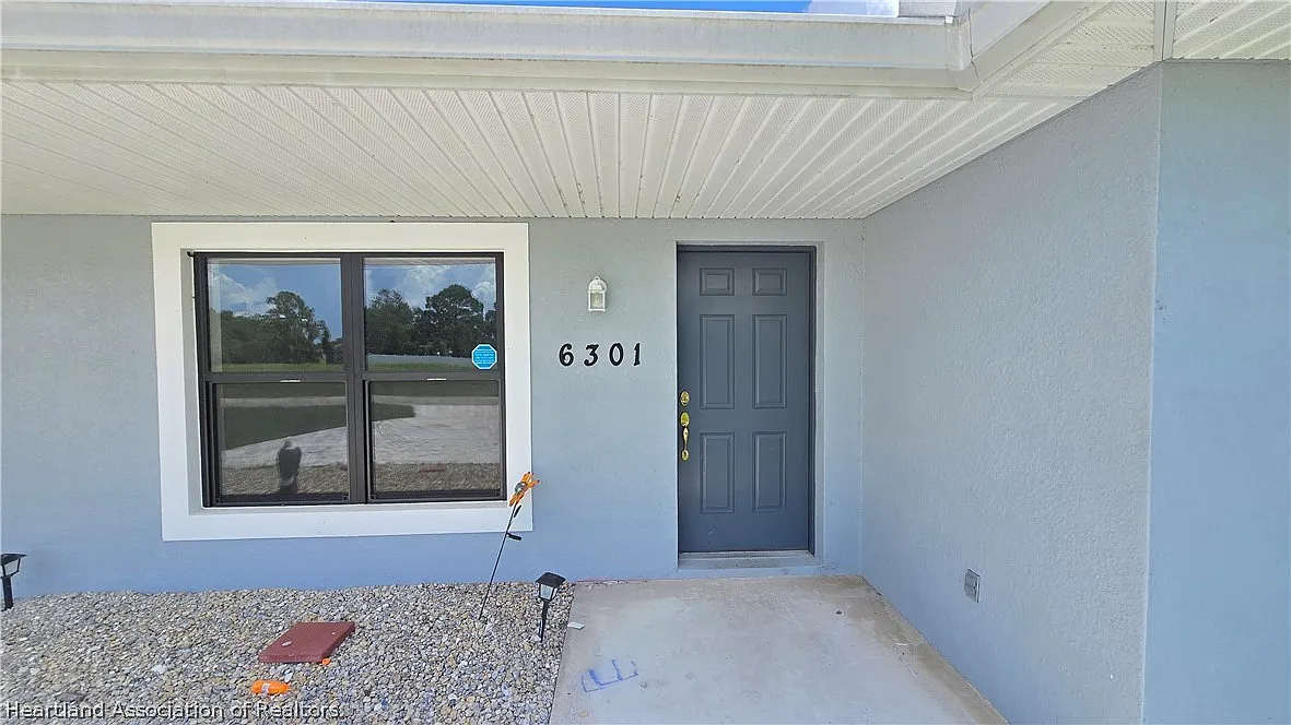 2 bed, 2.0 bath, 984 sqft, $1,400 — Photo 3