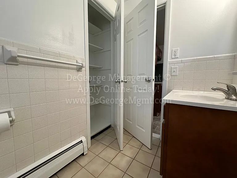 William's Tribute Apartments — Photo 23
