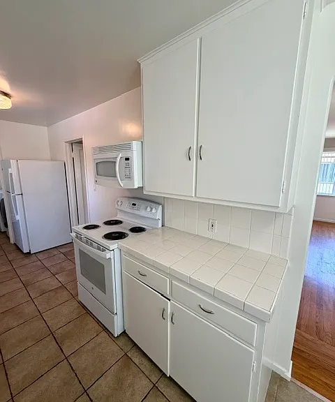 2040 Wellesley St #2040 — Photo 12