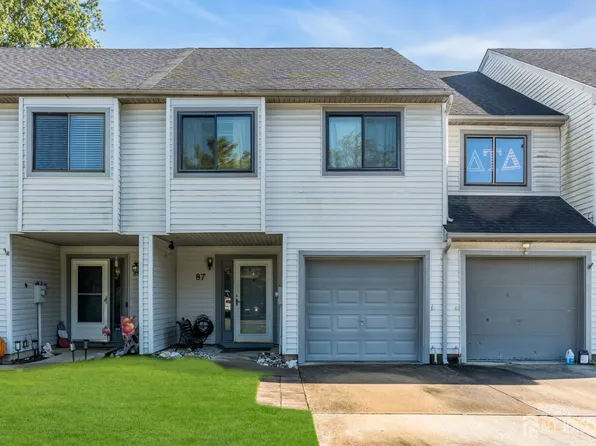 87 Lexington Cir, Matawan, NJ 07747