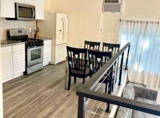 4982 Calderon Rd, Woodland Hills, CA 91364