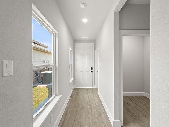 5th image of 7412 Summer Sunset Dr