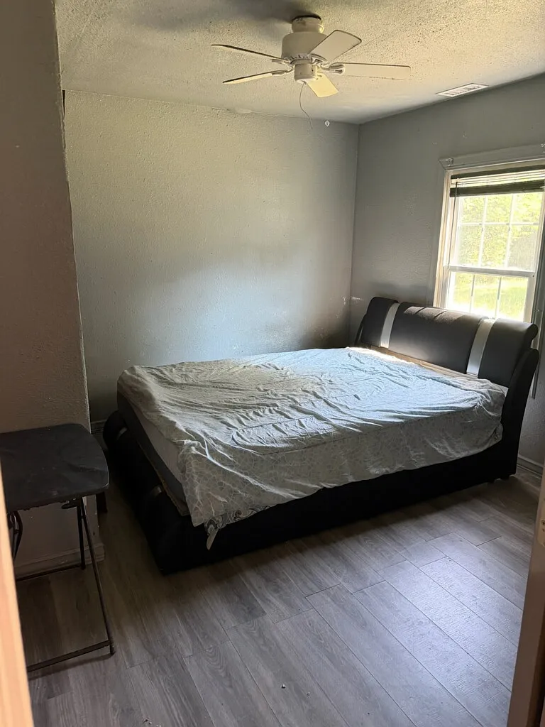 2 bed, $900 — Photo 2