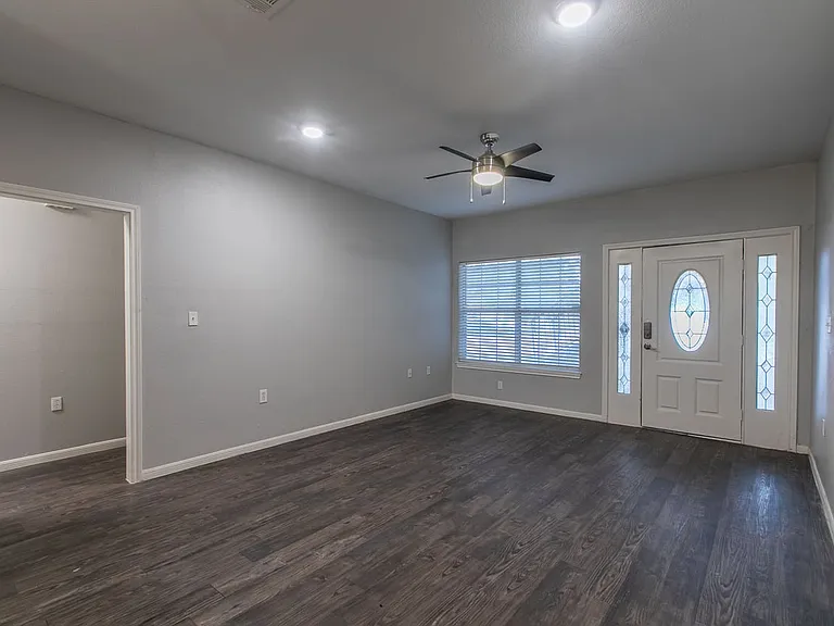 1521 Bagby Ave #D — Photo 5
