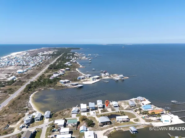 2419 Choctaw Rd, Gulf Shores, AL 36542