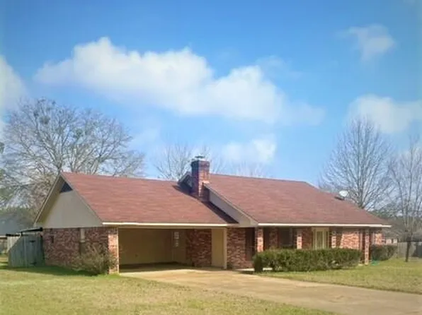 1107 4th St SE, Magee, MS 39111