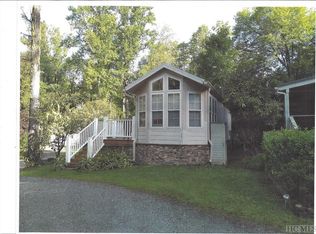 674 Chestnut St, Highlands, NC 28741