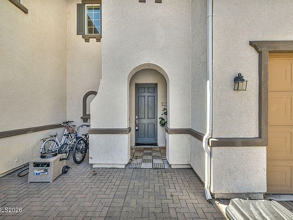 4th image of 480 Luciana Dr